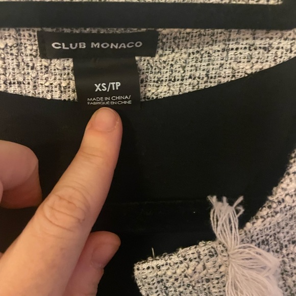 Club Monaco Tweed cropped jacket with fringes- size xs - Picture 2 of 3